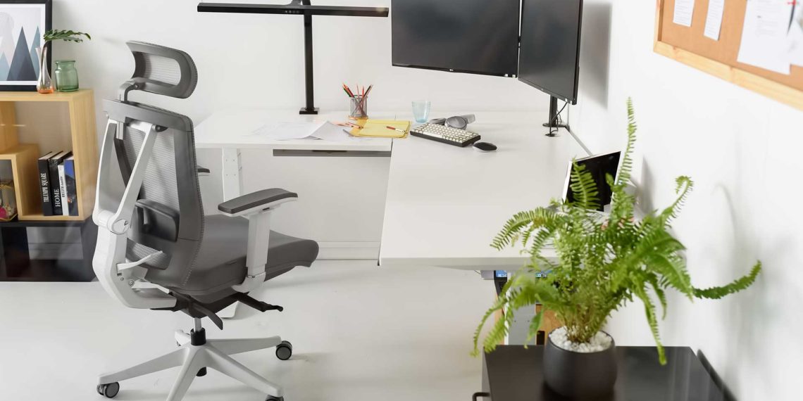 How to choose the office desk as one of the best tools for designers CKAB